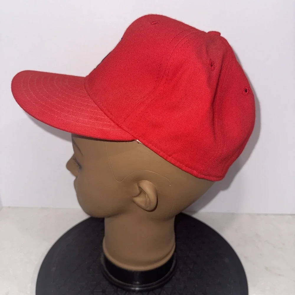 Vintage St. Louis Cardinals Hat Cap Fitted Mens 7   Red MLB New Era Made USA